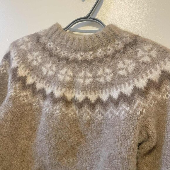 Hand Knit Icelandic Wool Sweater - Picture 7 of 7